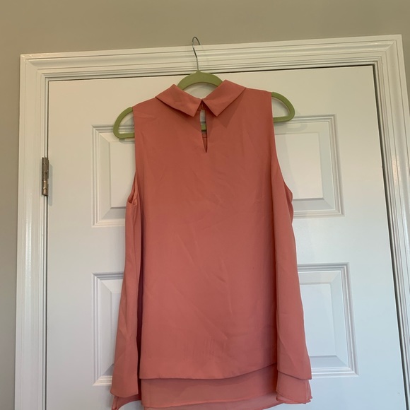 So classy and feminine in a stunning coral.  EUC/NS - Picture 3 of 4